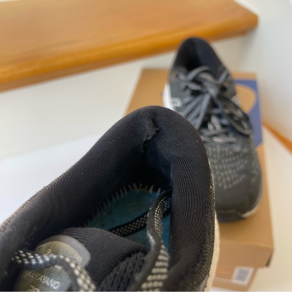 Used Asics Kayano 28 Womens Running Shoes - Black / white . Stability shoe - Picture 10 of 15